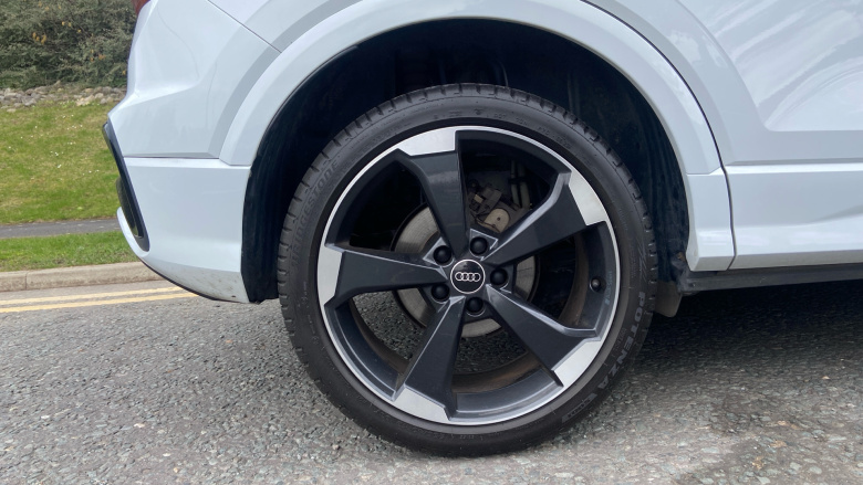 Audi Q2 35 TFSI Black Edition 5dr Petrol Estate